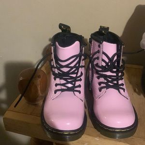 Dr Marten size 8 girls toddler brand new lost the box